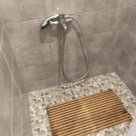 Kemences Vendeghaz * Kisgyőr