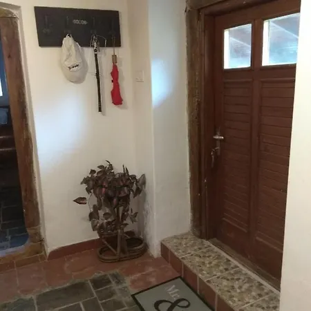 Kemences Vendeghaz * Kisgyőr